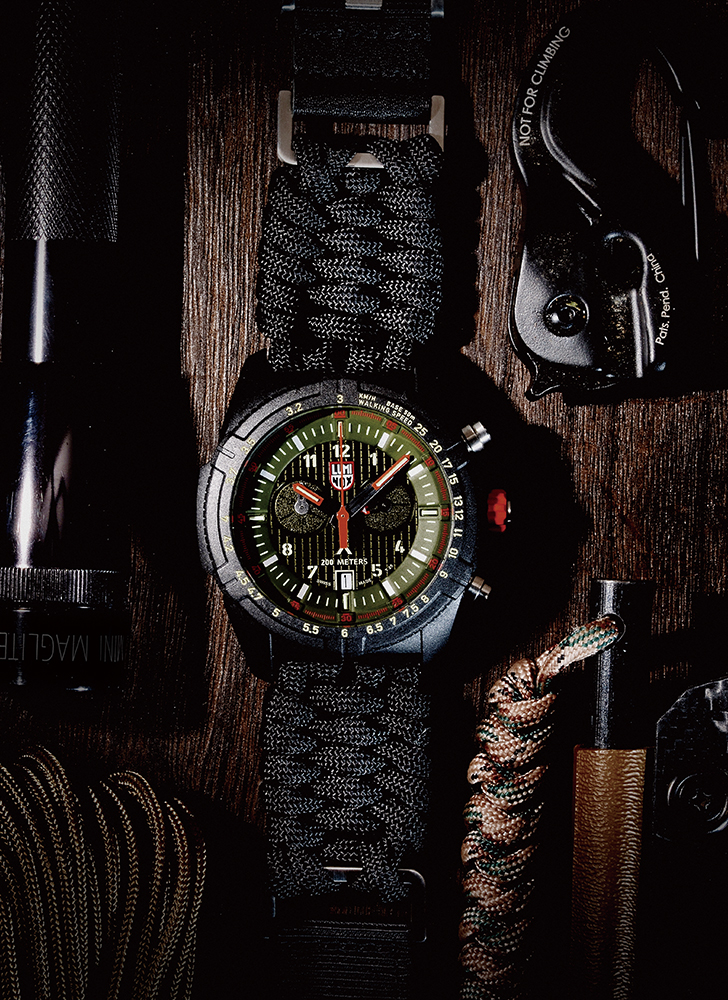 41208円 今季一番 ルミノックス 腕時計 ベアグリルス サバイバル ランド クロノグラフ タキメーター搭載 Carbonox 軽量 発光 防水 Luminox